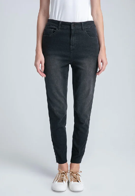 Plus Size Men's Relaxed Fit Jeans with a Faded Wash for a Vintage - Inspired LookRaw Hem Basic Denim Trouser
