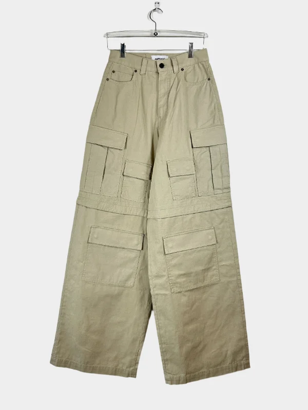 Men's Jeans with a Frayed Hem for a Casual and Effortless StyleBeige cargo Jeans