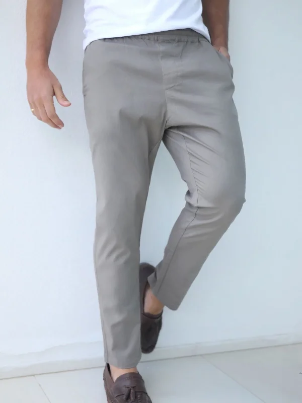 Men's Cargo Jeans with Multiple Pockets for a Practical and Outdoor - Friendly LookAmalfi Trousers - Beige