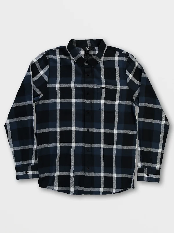 Men's Jeans with a Hidden Coin Pocket for Added ConvenienceCurwin Long Sleeve Flannel - Navy
