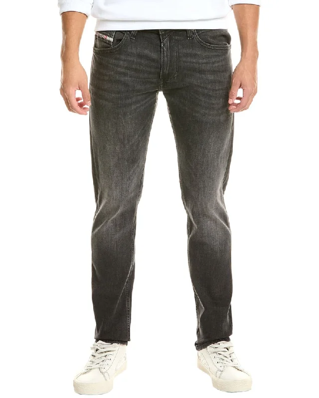 Plus Size Men's Bootcut Jeans with a Relaxed Waist for a Classic and Comfortable FitDiesel Thommer Black Slim Jean