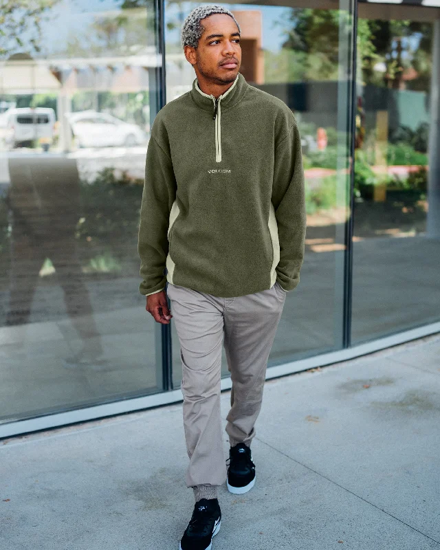 Men's Slim Fit Stretch Jeans in Dark Wash for a Modern and Comfortable LookError 92 Mock Neck Sweatshirt - Winter Moss