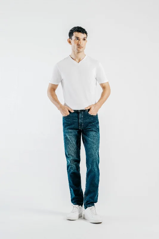Men's High - Waisted Jeans in a Medium Wash for a Vintage - Style RevivalSlim Fit Jeans