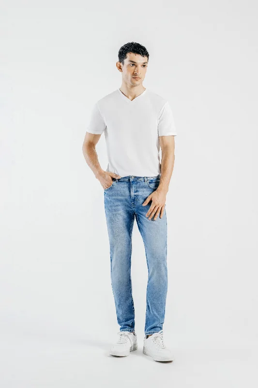 Plus Size Men's Bootcut Jeans with a Belt Loop Upgrade for a Stylish TouchSkinny Fit Jeans