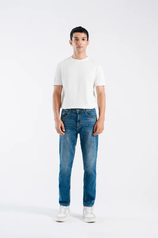Men's Distressed Jeans with Patches for a Retro and DIY - Inspired AppearanceSlim Fit Jean