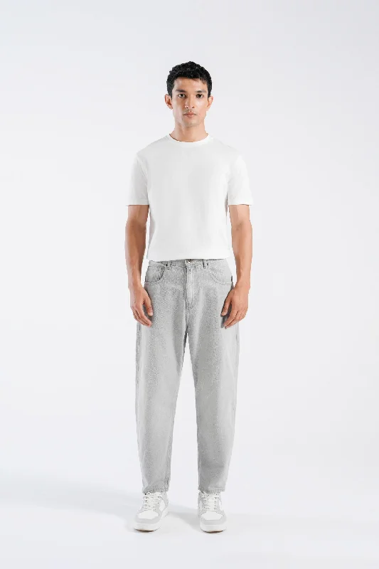 Men's High - Waisted Jeans in a Medium Wash for a Vintage - Style RevivalLoose Fit Jeans