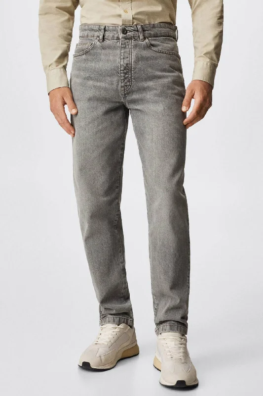 Plus Size Men's Bootcut Jeans with a Belt Loop Upgrade for a Stylish TouchMANGO