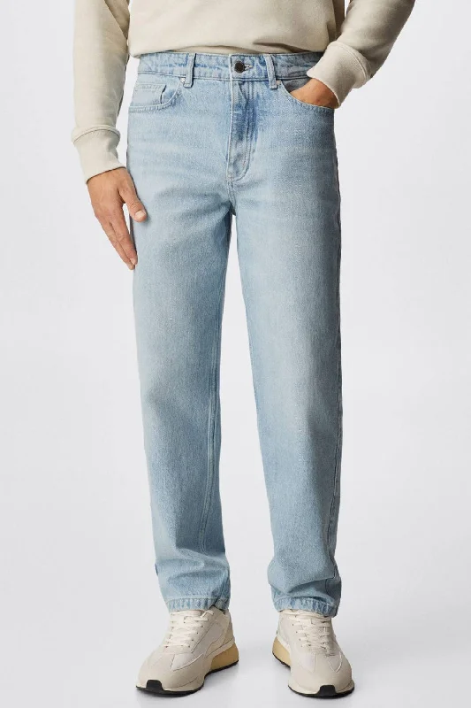 Men's Straight Leg Raw Denim Jeans for a Minimalist and Durable OptionMANGO