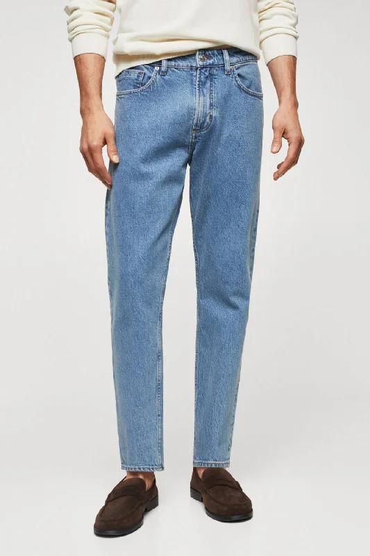 Plus Size Men's Bootcut Jeans with a Relaxed Waist for a Classic and Comfortable FitMANGO
