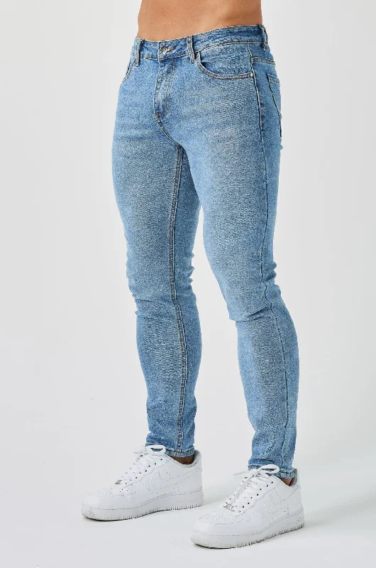 Plus Size Men's Relaxed Fit Jeans with a Tapered Leg for a Laid - Back VibeSLIM FIT JEANS 2.0 - BLEACH BLUE