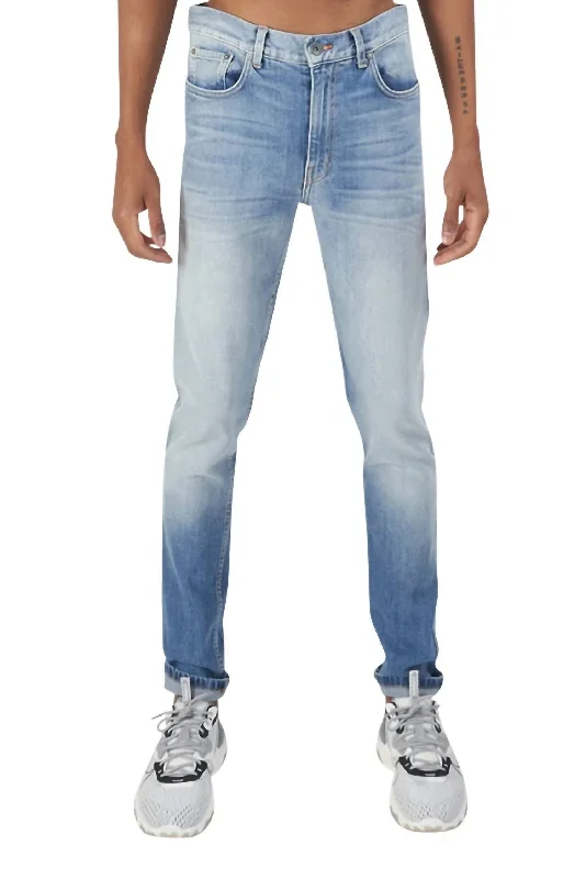 Plus Size Men's Straight Leg Jeans with Reinforced Knees for DurabilityType 2 Slim Fit Jean In 5 Year Fade