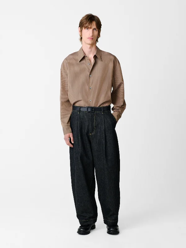 Men's Jeans with a Cargo - Inspired Knee Pocket for Extra StorageBridges Italian Denim Pant in Black Men's Jeans with a Cargo - Inspired Knee Pocket for Extra StorageBridges Italian Denim Pant in Black