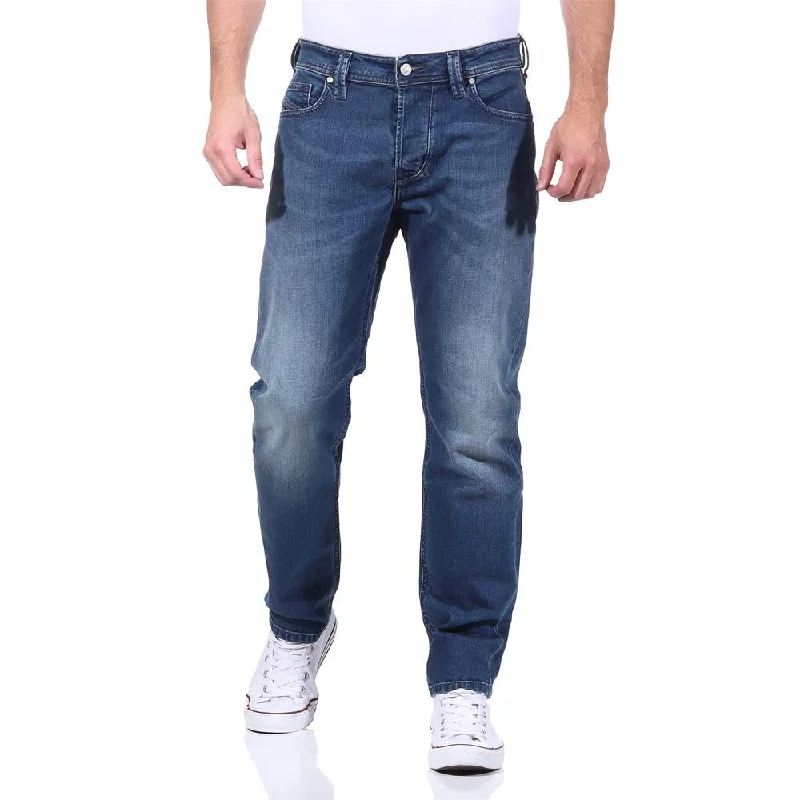 Men's Jeans with a Button - Fly for a Traditional and Classic AestheticLarkee-Beex Regular Tapered 084TU Jeans
