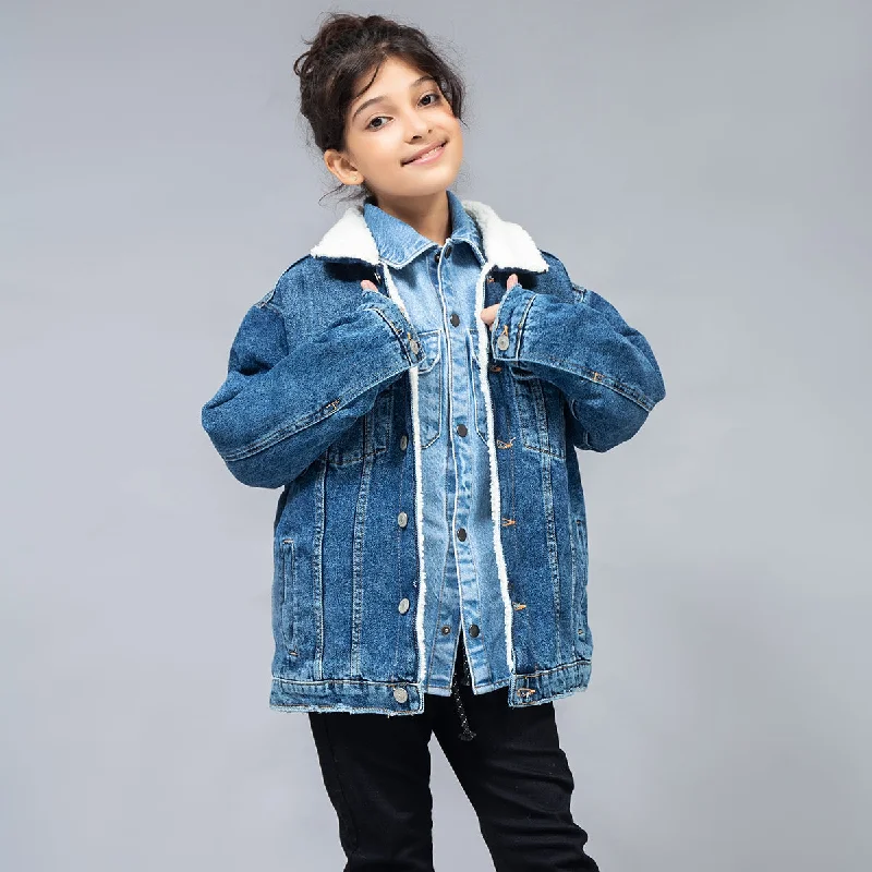 Men's Jeans with a Frayed Hem for a Casual and Effortless StyleDenim Jacket With Sherpa (Dark Blue) Men's Jeans with a Frayed Hem for a Casual and Effortless StyleDenim Jacket With Sherpa (Dark Blue)