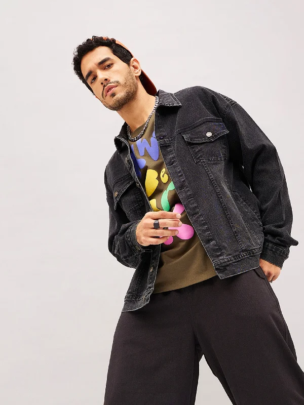 Men's Cargo Jeans with Multiple Pockets for a Practical and Outdoor - Friendly LookMen Black Washed Relax Fit Denim Jacket