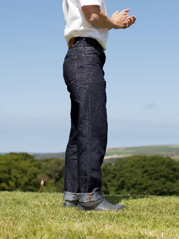 Men's Low - Rise Jeans in a Light Wash for a Casual and Youthful LookV-Fit Tapered Fit - Japanese Linen Denim Men's Low - Rise Jeans in a Light Wash for a Casual and Youthful LookV-Fit Tapered Fit - Japanese Linen Denim