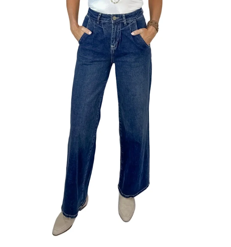 Women's on - sale casual pants Light - wash women jeans for a fresh and summery appearance Mia High-Rise Wide Leg Jeans In Night Sky Women's on - sale casual pants Light - wash women jeans for a fresh and summery appearance Mia High-Rise Wide Leg Jeans In Night Sky