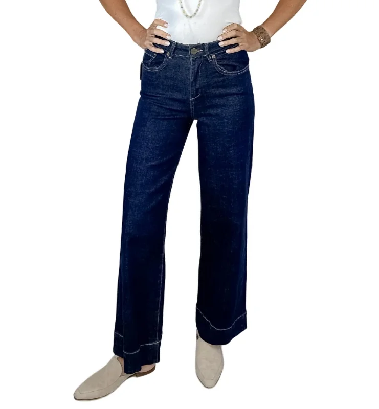 Women's denim shorts - style pants Light - wash women jeans for a fresh and summery appearance Milan High-Rise Wide Leg Jean In Denim Rinse Blue