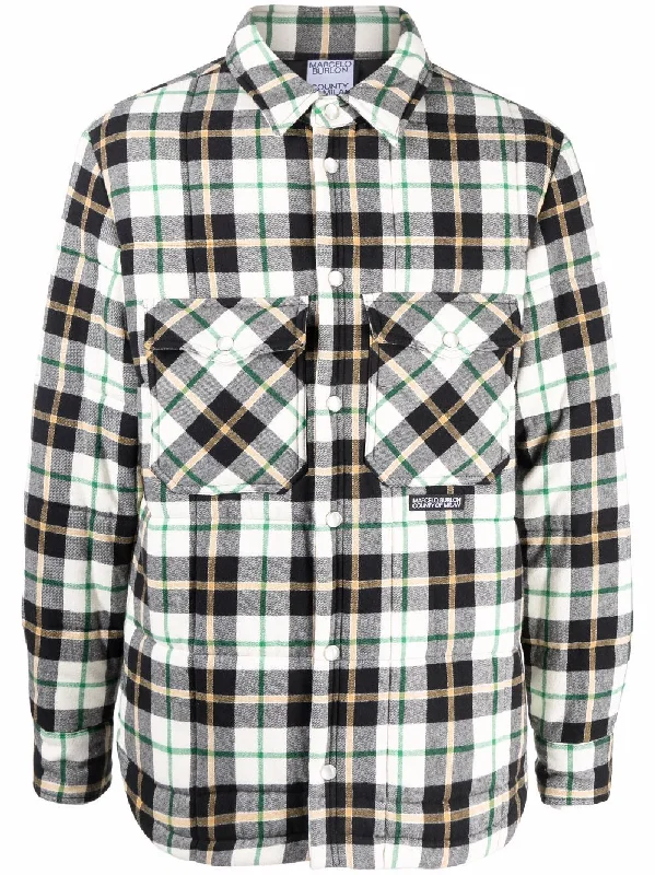 Checkered men jackets in a plaid pattern for a preppy appearanceLogo Patch Plaid Shirt Checkered men jackets in a plaid pattern for a preppy appearanceLogo Patch Plaid Shirt