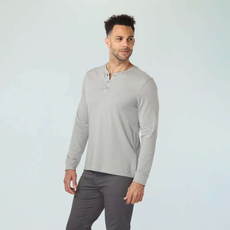 Men's lightweight performance polo shirts for tennis matchesChiseled Stone Henley