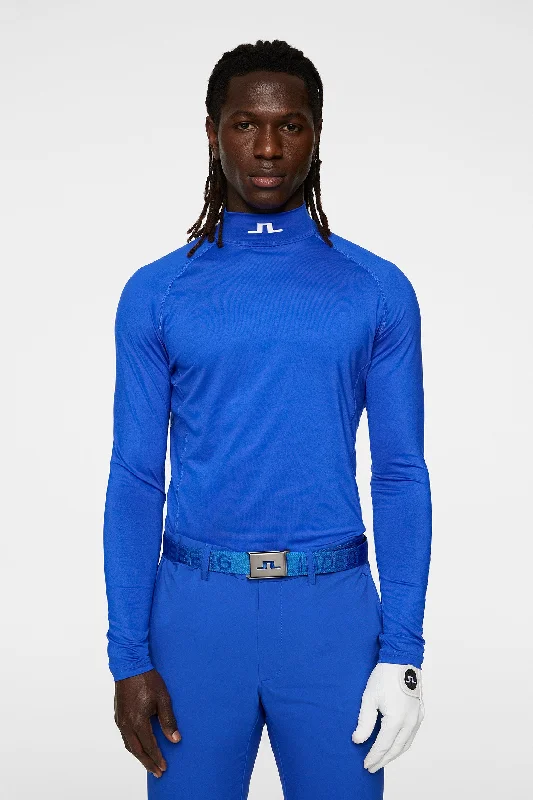 Men's antimicrobial t - shirts for odor - free freshness during travelAello Compression Top