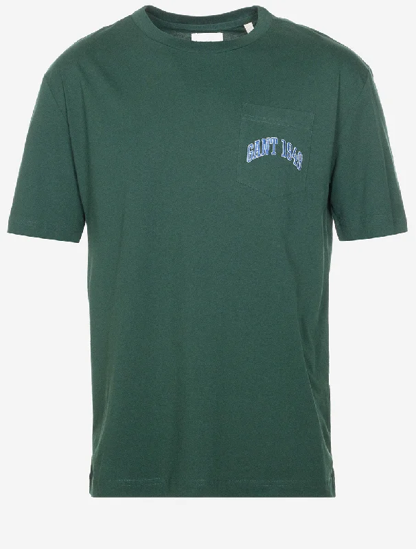 Men's thermal t - shirts with a high - neck design for cold weatherPocket Graphic T-Shirt Tartan Green