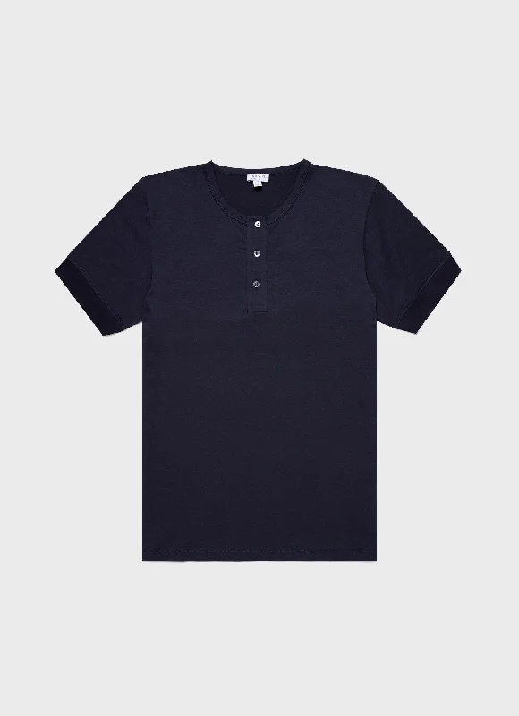Men's UV - protection t - shirts for outdoor activities in the sunMen's Henley T-shirt in Navy