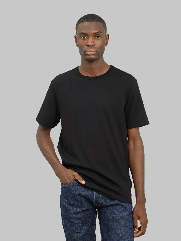 Men's ribbed cuffs and hem polo shirts for a textured lookMerz b. Schwanen 2M15 Sturdy Jersey 6.8oz Crewneck Classic Fit T-Shirt Deep Black Men's ribbed cuffs and hem polo shirts for a textured lookMerz b. Schwanen 2M15 Sturdy Jersey 6.8oz Crewneck Classic Fit T-Shirt Deep Black