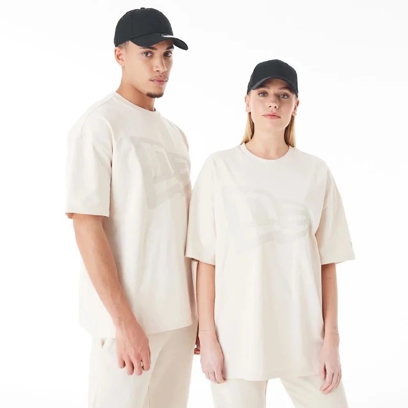 Men's button - front t - shirts with a unique artistic printNew Era Flag Cream Oversized T-Shirt