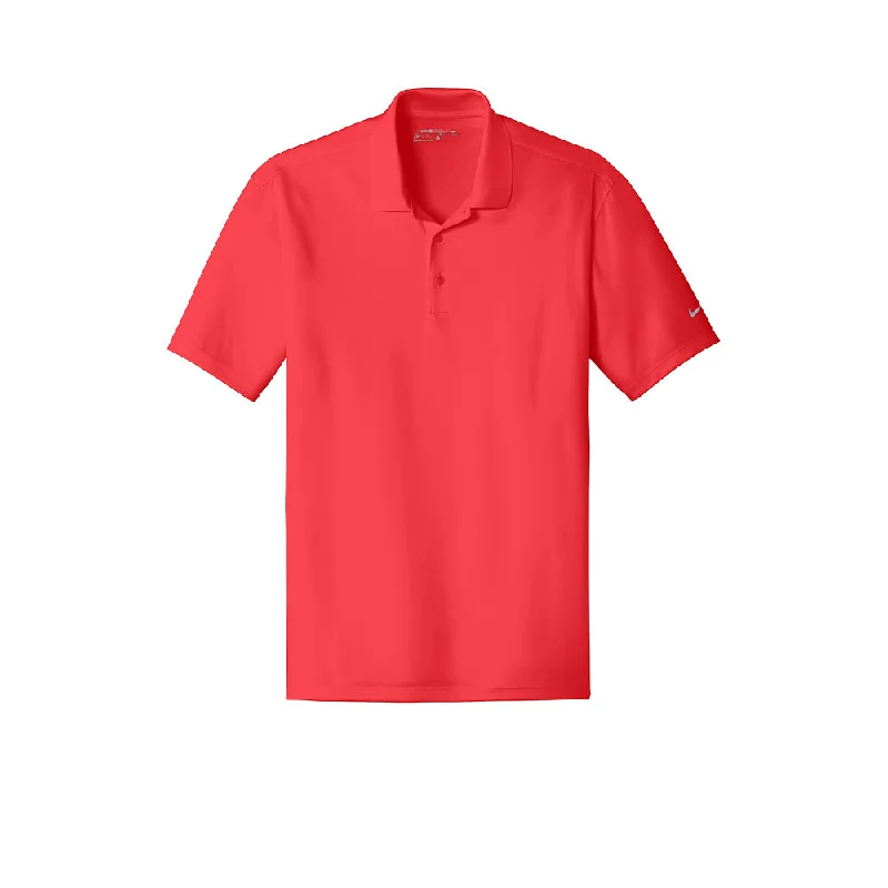 Men's color - block polo shirts with a bold fashion statementNike Dri-FIT Classic Fit Players Polo with Flat Knit Collar Men's color - block polo shirts with a bold fashion statementNike Dri-FIT Classic Fit Players Polo with Flat Knit Collar