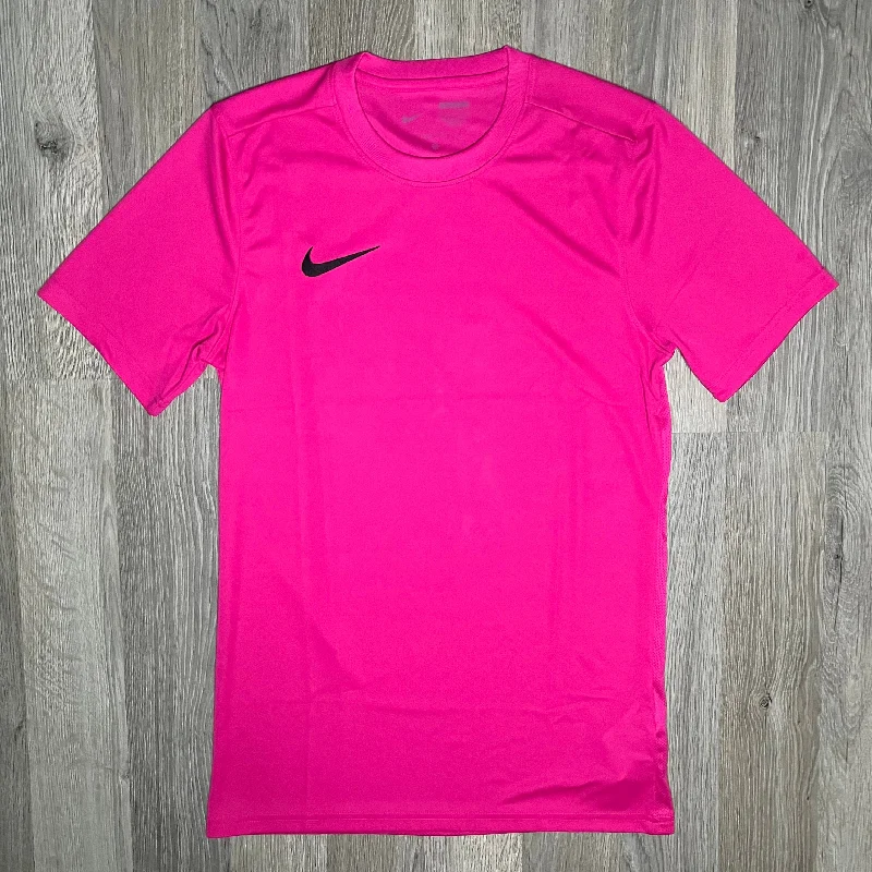 Men's thermal t - shirts with a high - neck design for cold weatherNike Dri-Fit Tee Pink (Junior) Men's thermal t - shirts with a high - neck design for cold weatherNike Dri-Fit Tee Pink (Junior)