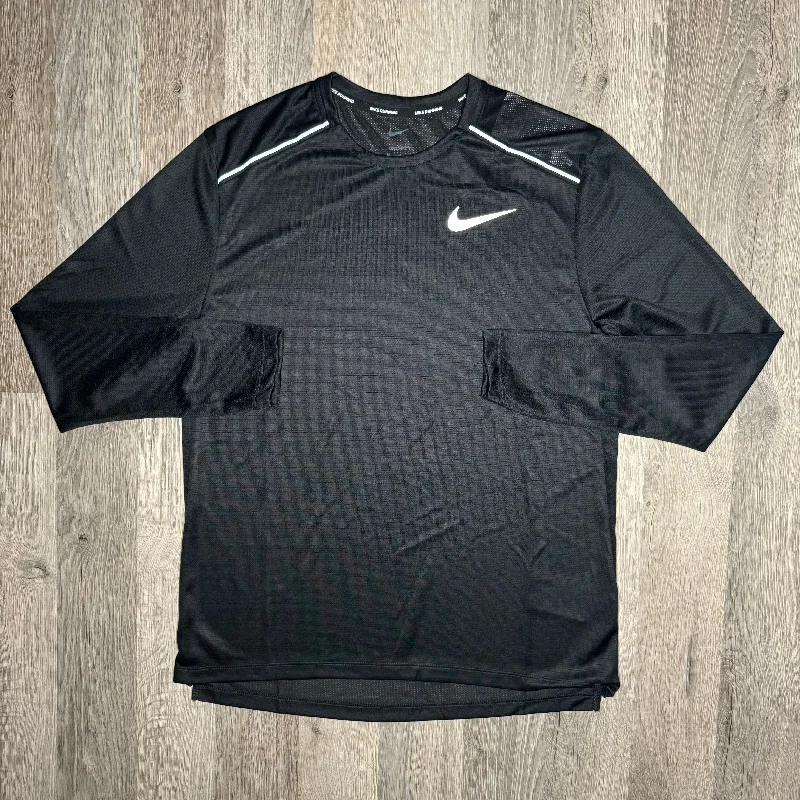 Men's UV - protection t - shirts for outdoor activities in the sunNike Miler Long Sleeve Tee Black