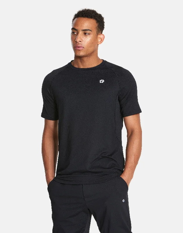 Men's lightweight performance t - shirts for running marathonsSurge Tee in Black