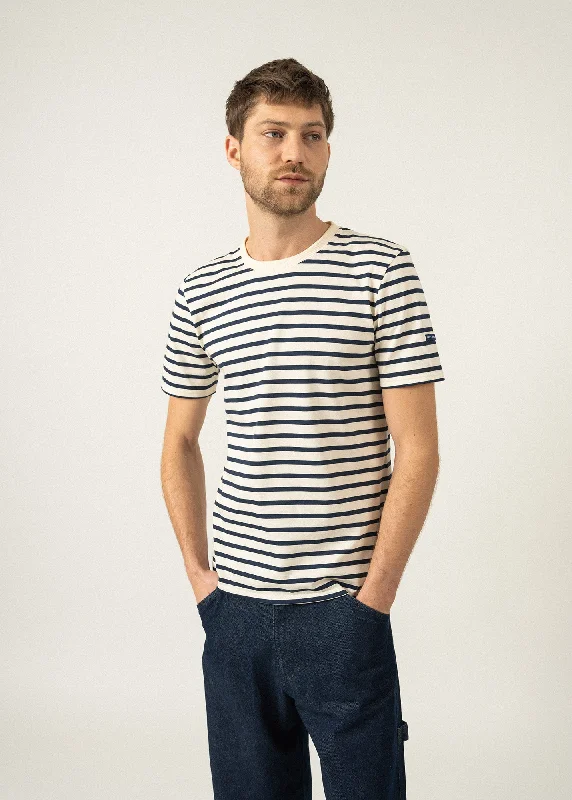 Men's color - block polo shirts with a bold fashion statementT-shirt marinière Plouider - à manches courtes, en coton léger (ECRU/MARINE) Men's color - block polo shirts with a bold fashion statementT-shirt marinière Plouider - à manches courtes, en coton léger (ECRU/MARINE)