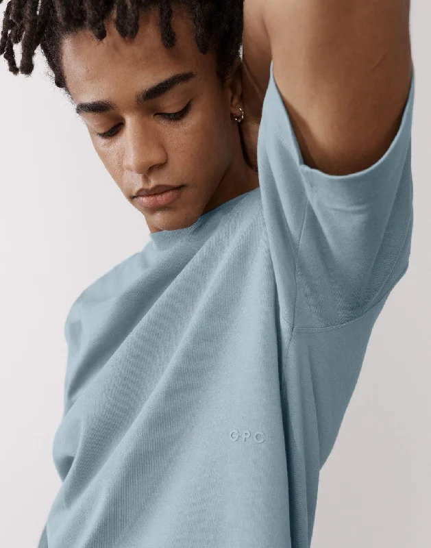 Men's UV - protection t - shirts for outdoor activities in the sunThe Oversized Tee in Chalk Blue