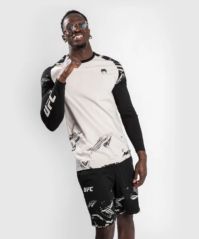 Men's thermal t - shirts with a high - neck design for cold weatherUFC Venum Authentic Fight Week 2.0 Men’s Long Sleeve T-Shirt - Sand/Black