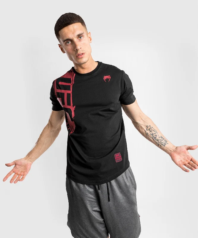 Men's distressed denim - look t - shirts with a rugged appealUFC Venum Authentic Fight Week 2.0 Men’s Short Sleeve T-Shirt - Black/Red