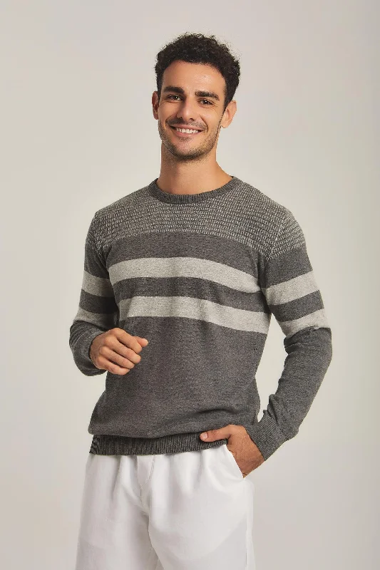 Men's Fuzzy Mohair - Blend Pullover in Light Pink for a Soft and Stylish LookPullover Men's Fuzzy Mohair - Blend Pullover in Light Pink for a Soft and Stylish LookPullover