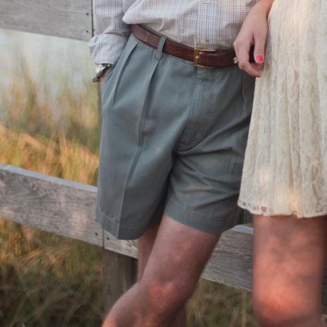 Men's Shorts with a Drawstring Waist in Brown for an Adjustable and Comfortable FitRegatta Short - 6in. Pleated Men's Shorts with a Drawstring Waist in Brown for an Adjustable and Comfortable FitRegatta Short - 6in. Pleated