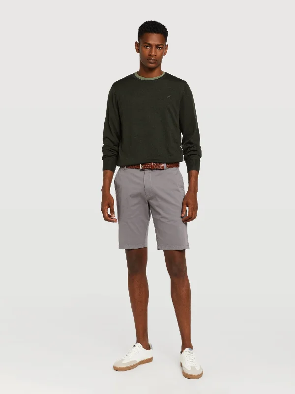 Men's Chino - Style Shorts in Tan with a Roll - Up Hem for a Versatile and Laid - Back LookSlim fit basic bermuda shorts Men's Chino - Style Shorts in Tan with a Roll - Up Hem for a Versatile and Laid - Back LookSlim fit basic bermuda shorts