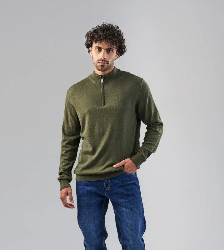 Men's Chunky Knit Wool Pullover in Dark Gray for a Cozy Winter LookHIGH-NECK SWEATER WITH ZIPPER - OLIVE Men's Chunky Knit Wool Pullover in Dark Gray for a Cozy Winter LookHIGH-NECK SWEATER WITH ZIPPER - OLIVE
